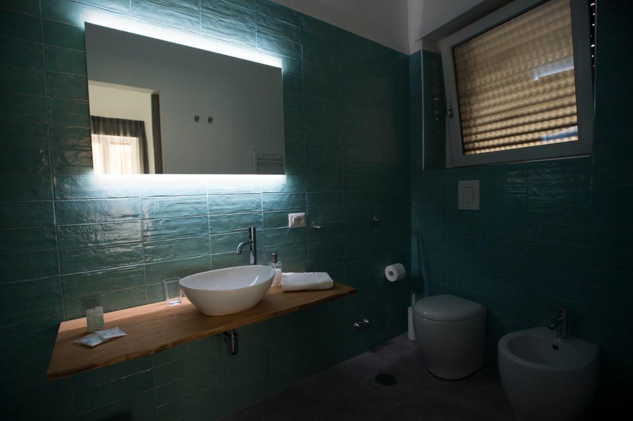 Lecentre 174 Bed & Breakfast Salerno Bagian luar foto