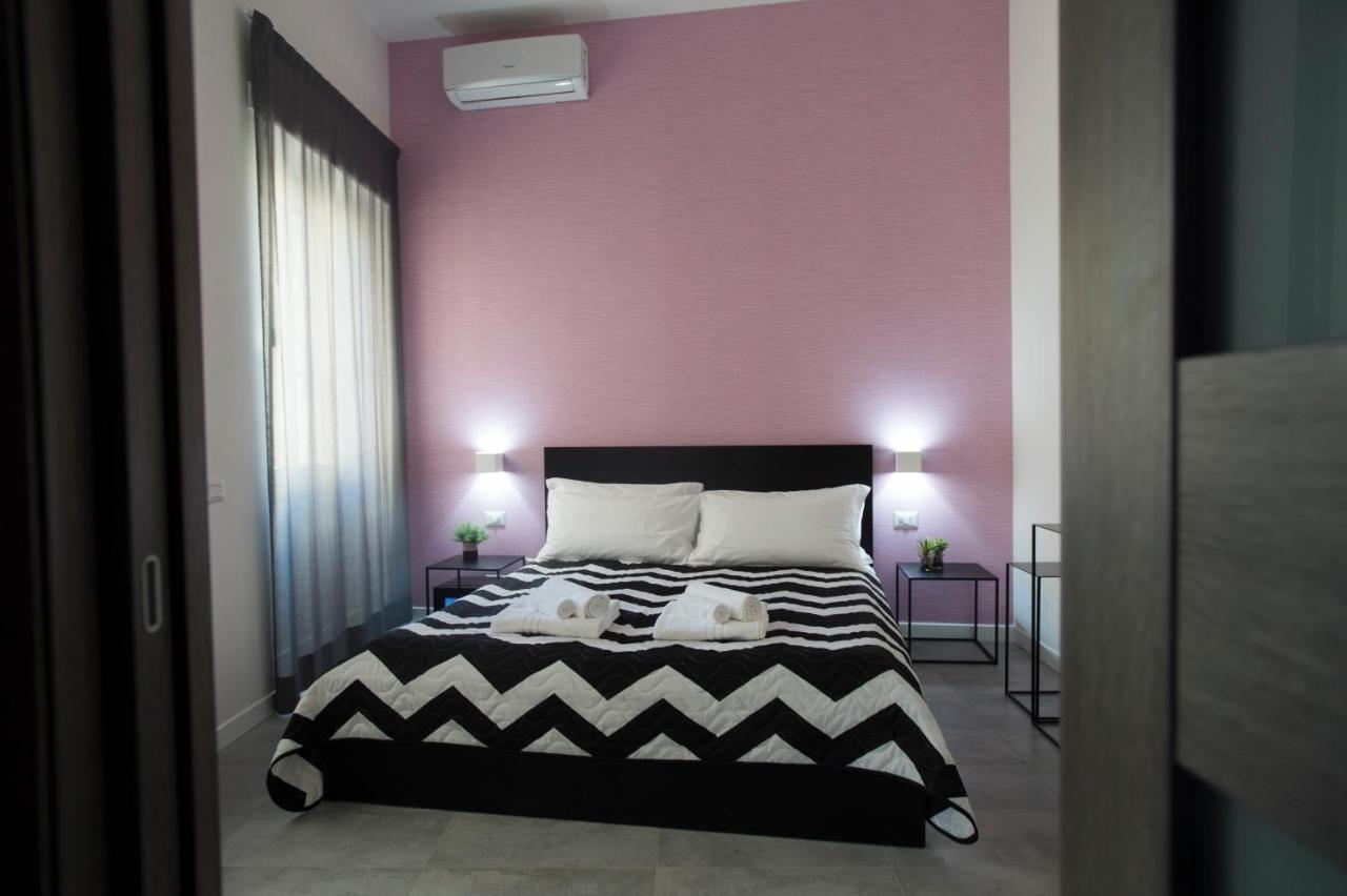 Lecentre 174 Bed & Breakfast Salerno Bagian luar foto