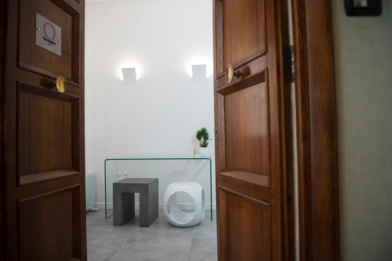 Lecentre 174 Bed & Breakfast Salerno Bagian luar foto