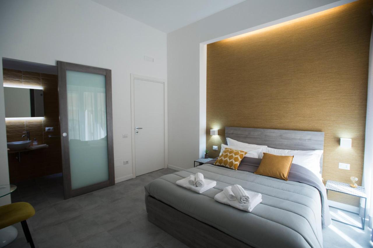 Lecentre 174 Bed & Breakfast Salerno Bagian luar foto
