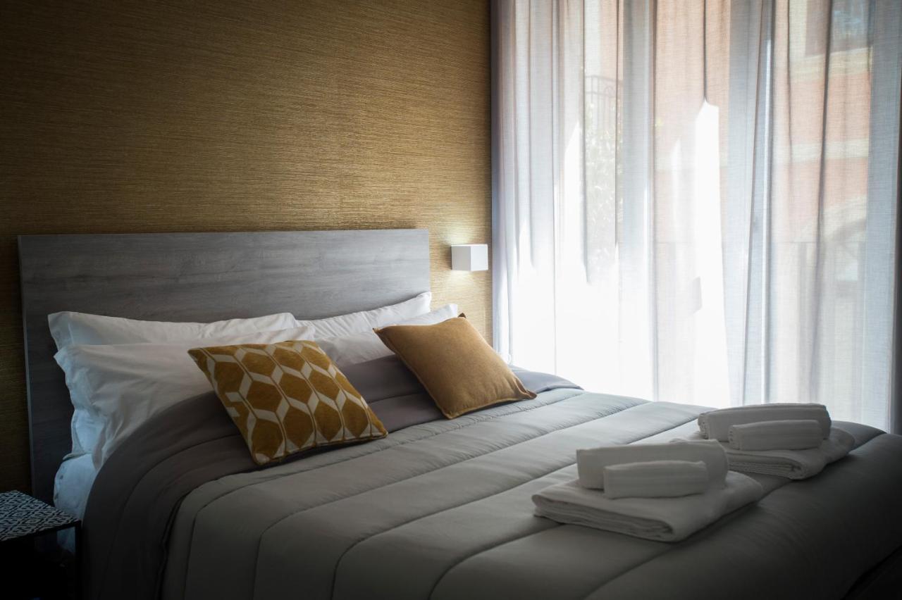 Lecentre 174 Bed & Breakfast Salerno Bagian luar foto