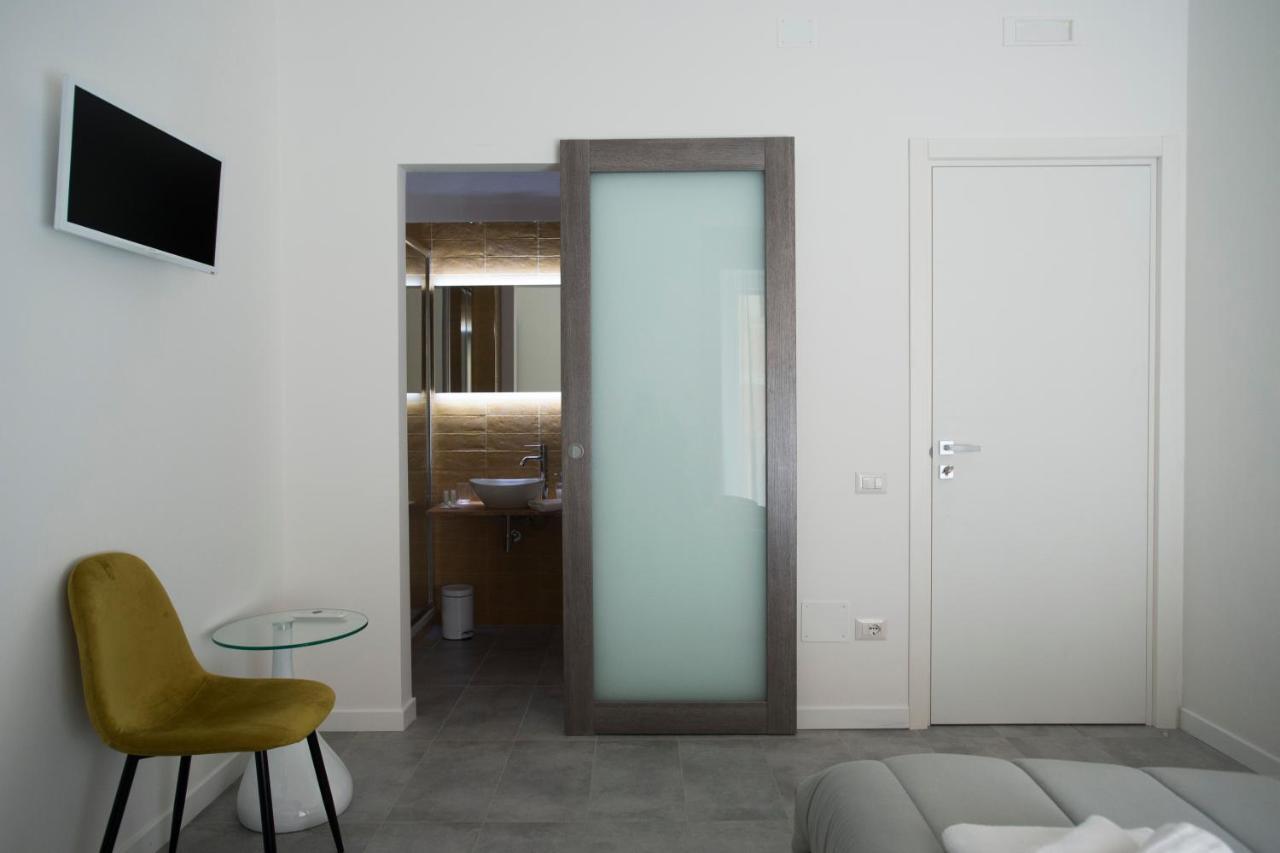 Lecentre 174 Bed & Breakfast Salerno Bagian luar foto
