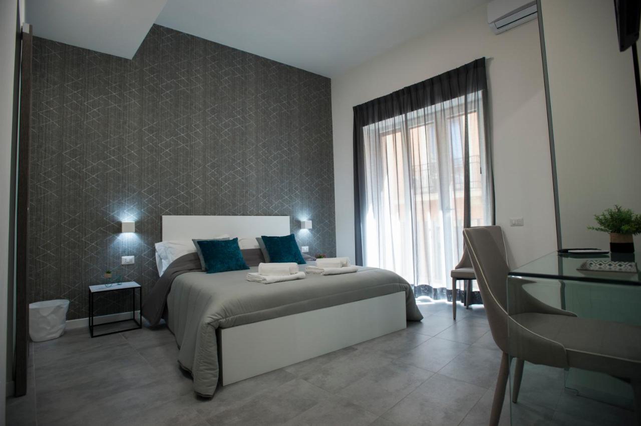 Lecentre 174 Bed & Breakfast Salerno Bagian luar foto