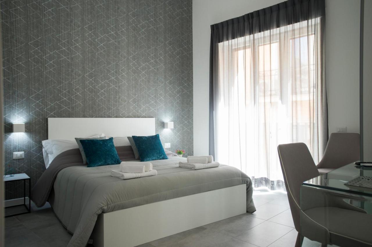 Lecentre 174 Bed & Breakfast Salerno Bagian luar foto