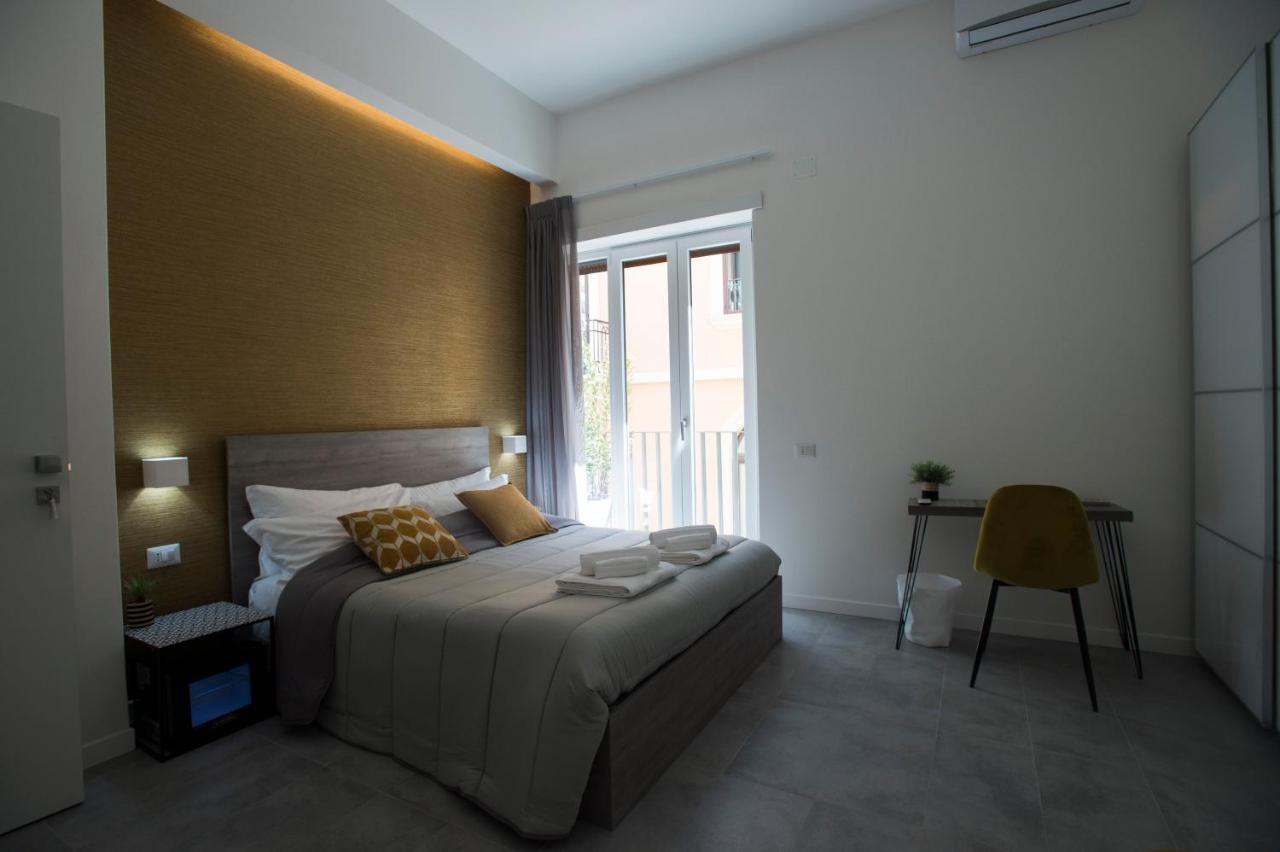 Lecentre 174 Bed & Breakfast Salerno Bagian luar foto